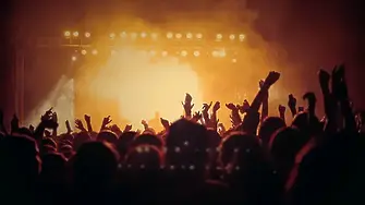 Допълнителни автобусни линии за концерта на Guns N Roses