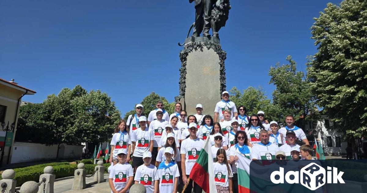 С почести и тържествена церемония Карлово посрещна днес участниците в