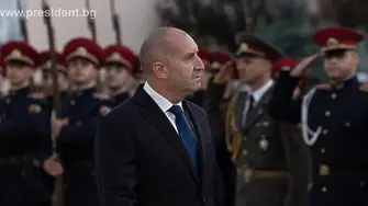 Президентът Румен Радев в град Левски: Напредъкът и благоденствието са възможни само ако в техните основи положим здравия нравствен фундамент на нашите предци