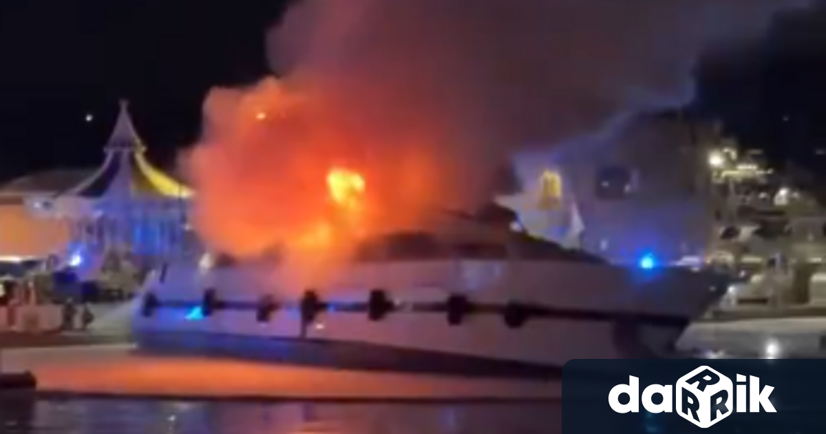 В старото пристанище на Сен Тропе популярно сред милиардери и