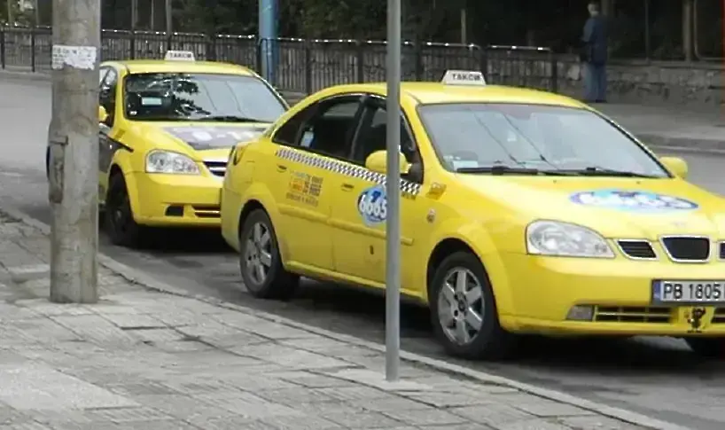 Апаратите в такситата ще показват цената в евро от 1 януари