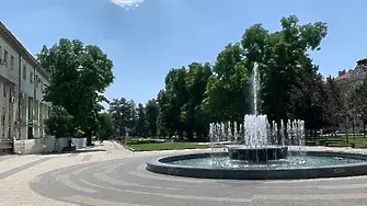 Във вторник времето ще бъде предимно слънчево с възможност за краткотрайни валежи, придружени от гръмотевици 