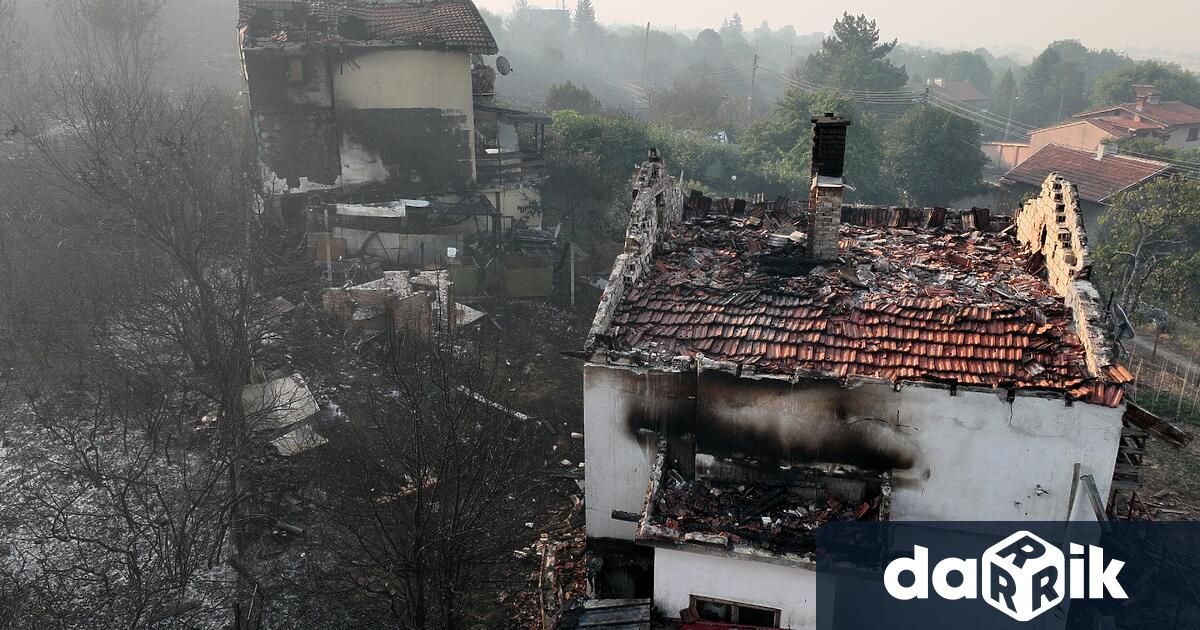 Пожарът край Костинброд е овладян но все още не е