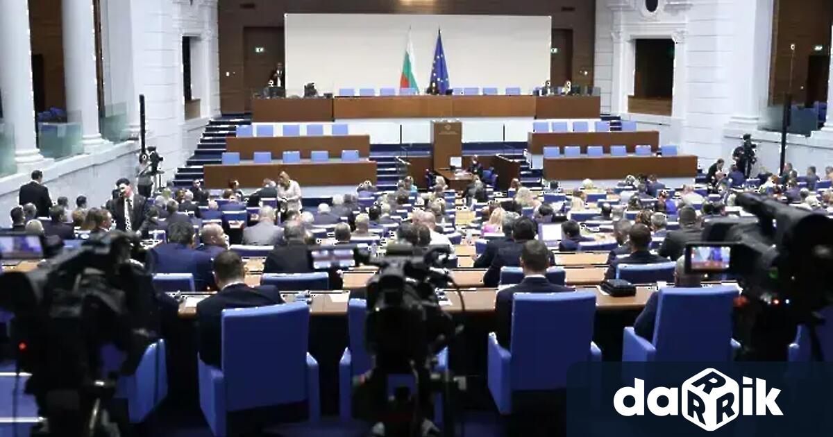 Преди да излязат в лятна ваканция депутатите се заеха с