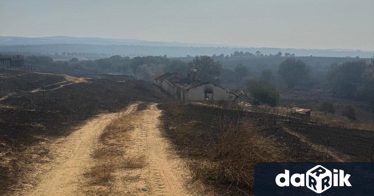 Пожарът в землището на тополовградското село Радовец е частично овладян