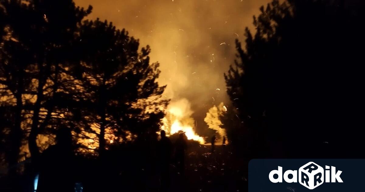 Отново пожар над село Илинденци община Струмяни Огънят се разразил