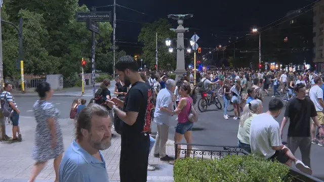 Протестът срещу Борислав Сарафов блокира „Орлов мост“ в София