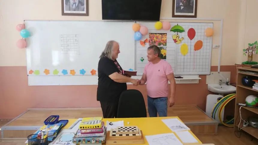  Володя Стоянов беше посетител в НУ Христо Ботев 