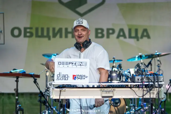 Rewind Vratsa Festival 2025 завърши с блясък и носталгия по златните хитове