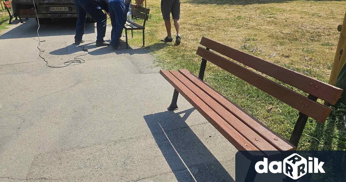 Община Видин обнови 32 пейки които вече радват жителите и
