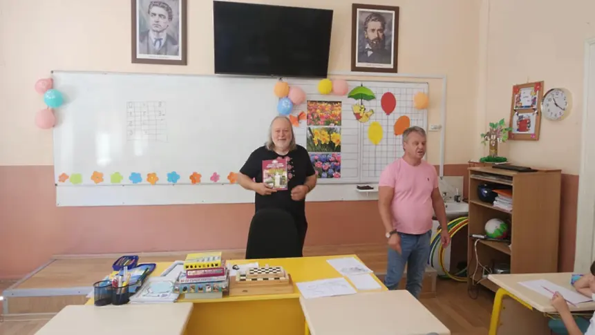  Володя Стоянов беше посетител в НУ Христо Ботев 