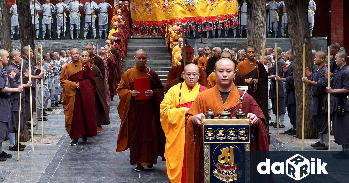 Изчезването на уважаван монах от будистки храм в централната част