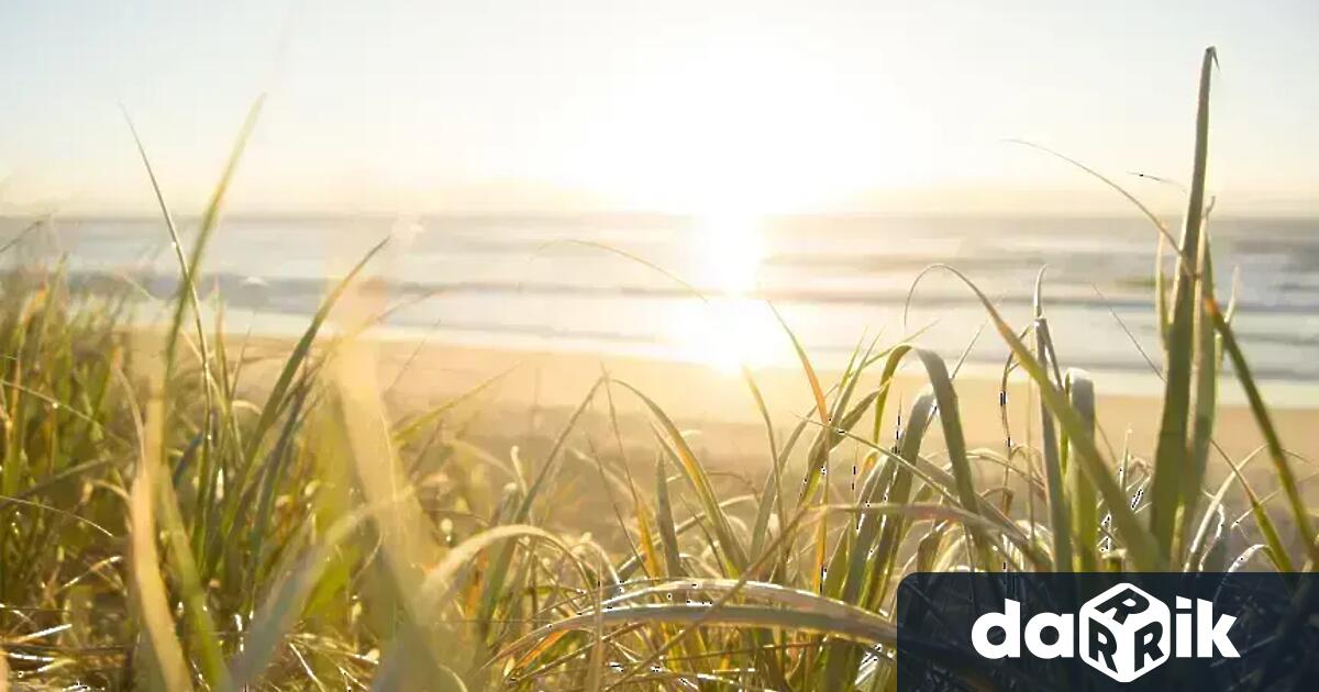 Червен код за опасно високи температури е обявен за събота