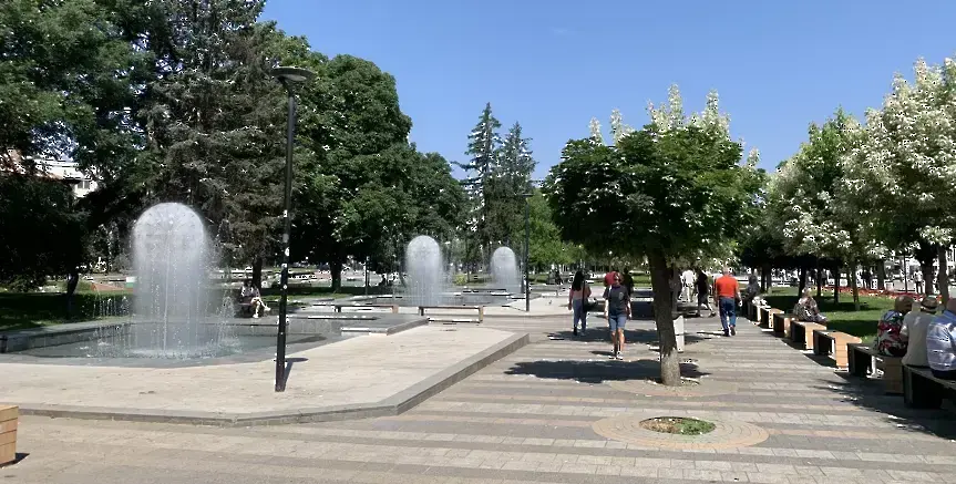 Във вторник максималните температури ще бъдат между 28° и 30°, край Дунав до 32°