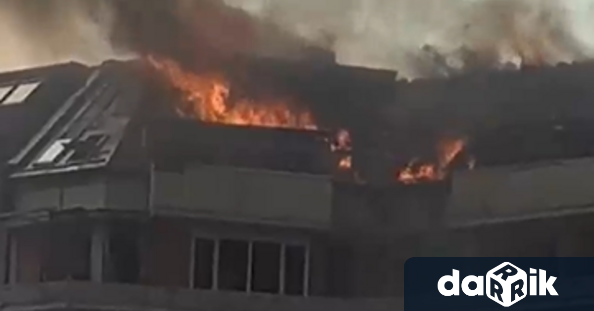 Голям пожар се разгоря в новострояща се сграда в София Сигналът