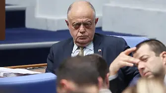 Ген. Атанасов заяви, че трябва да бъде поискана оставката на Наталия Киселова
