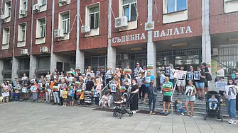 Окръжен съд-Плевен даде ход на делото за тежката катастрофа край Телиш, при която загина 12-годишната Сияна
