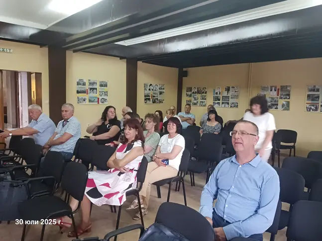  Община Гулянци обновява постройките на Общинския съвет и читалището в Гулянци 