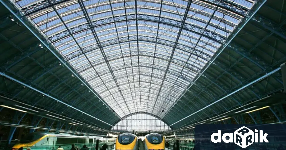 Пътници на влаковете Eurostar между Лондон и Париж се сблъскват