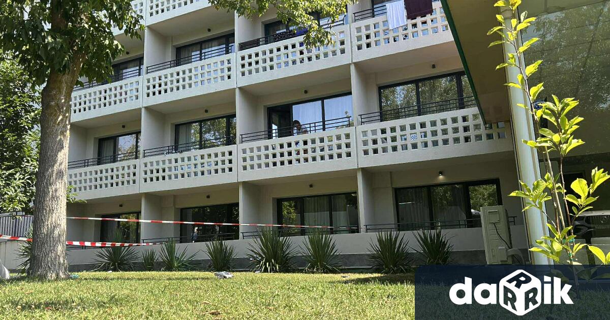 15 годишният ученик от Банско който преди дни падна от петия