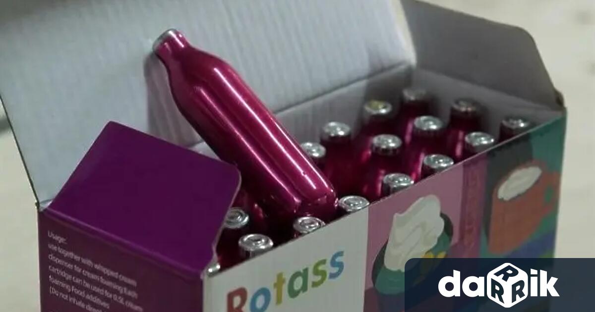 Екипи наСтоличната дирекцияна вътрешните работи са задържали бус пълен сфлакони