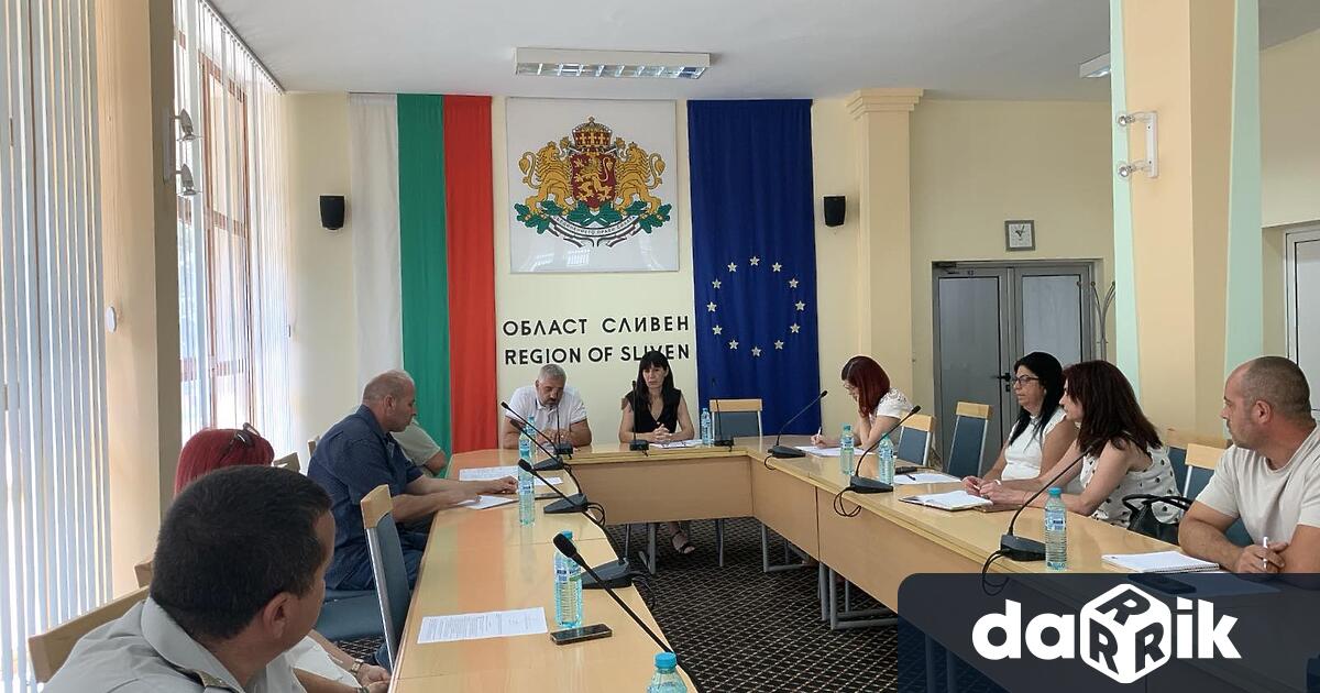 Областният управител Чавдар Божурски свика заседание на епизоотичната комисия във