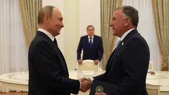 Путин и пратеникът на Тръмп проведоха тричасова срещаПутин и пратеникът на Тръмп проведоха тричасова среща
