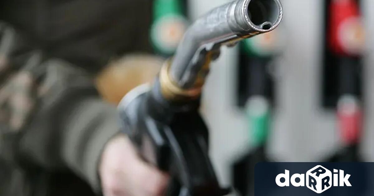 Забавени доставки и недостиг на бензин в страната За това