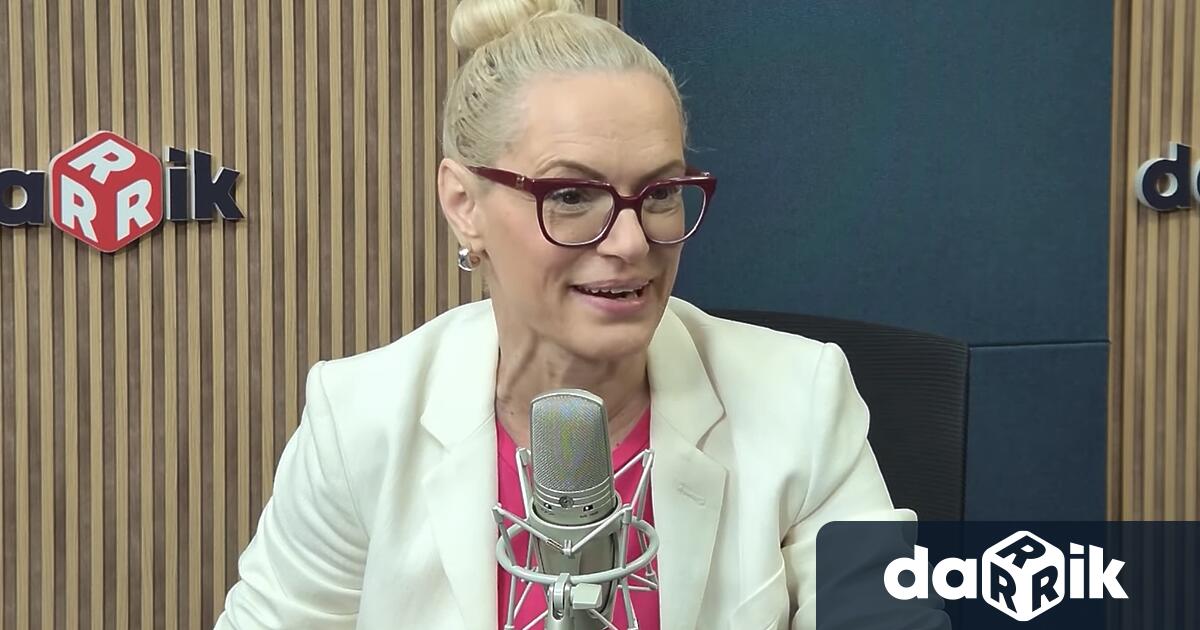 Летният гост на Финес е Ива Екимова Емблематичната блондинка жена