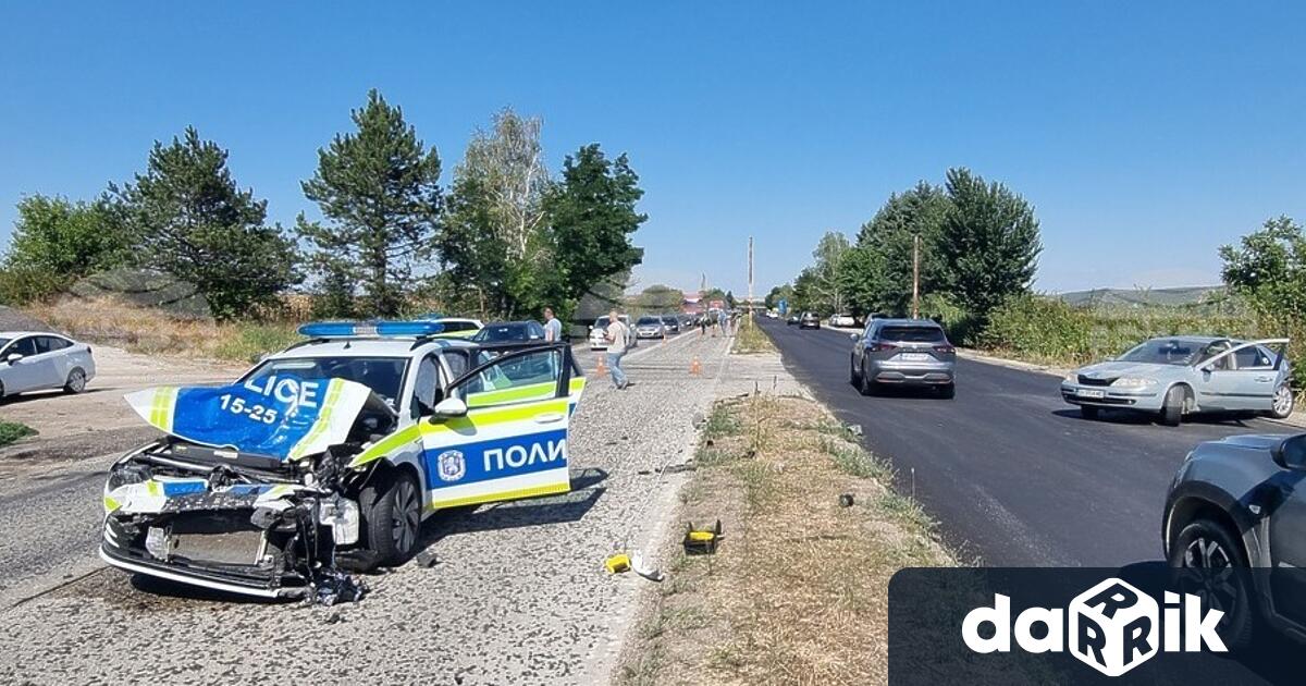 Инцидентът е станал днес в 13 26 часа на пътя