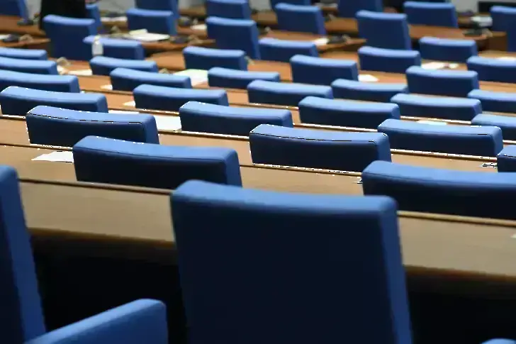 Депутатите излизат в лятна ваканция