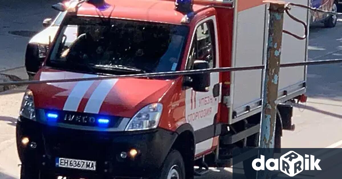 Месец юли средата на лятото е сезонът на пожарите Летните