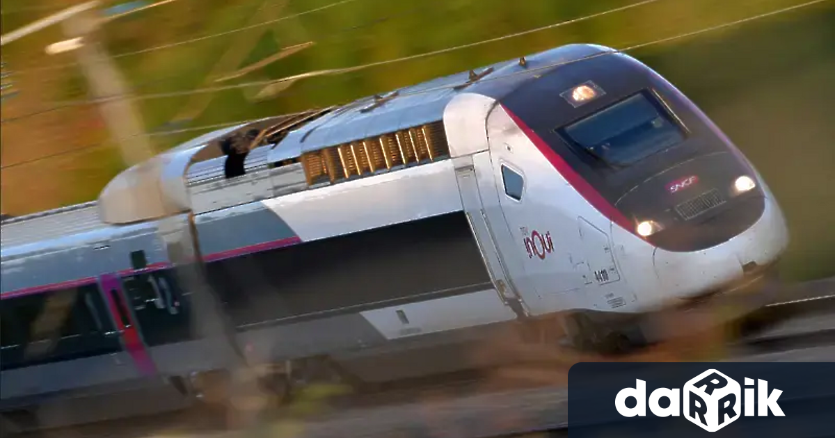 Пътнически влак от северозападния румънски град Орадя до Констанца на