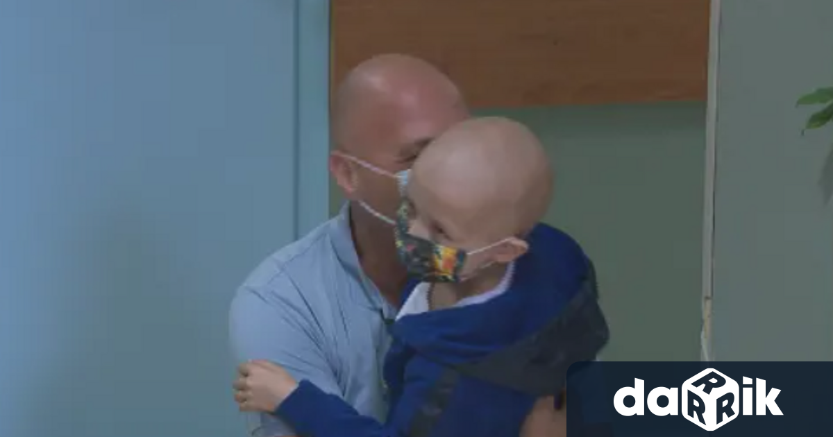 Изписаха 5 годишно момче следтрансплантация на костен мозък в болница Царица