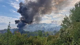 Голям пожар в Старозагорско унищожи къщи, обявиха бедствено положение