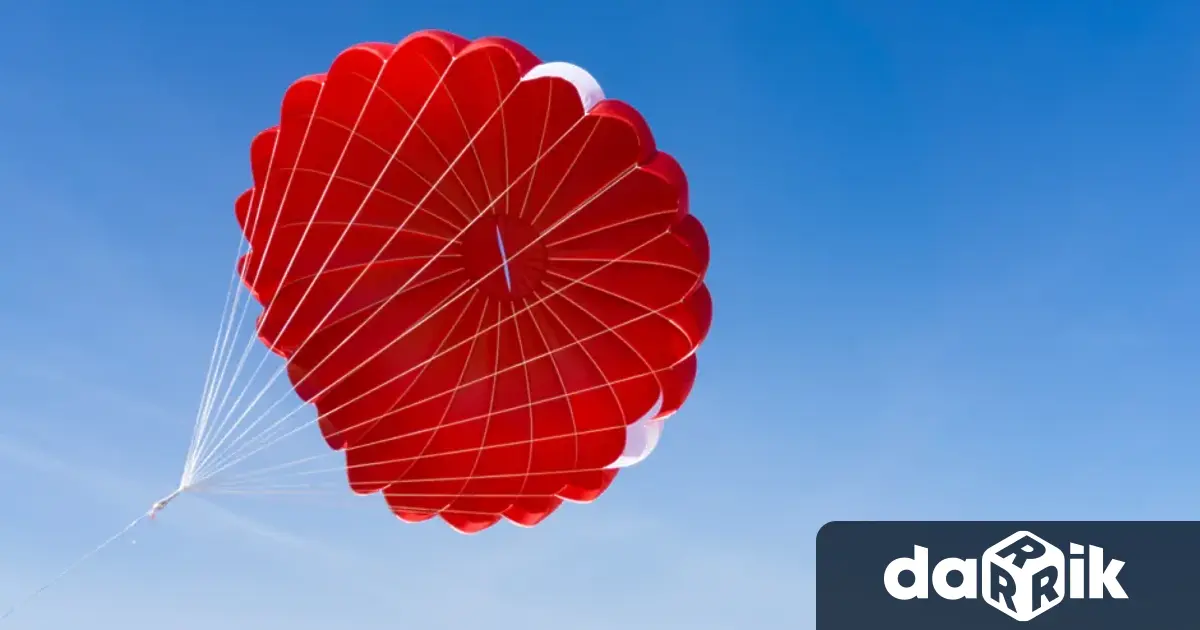 Първата линейка изпратена за падналото от атракционен парашут в Несебър