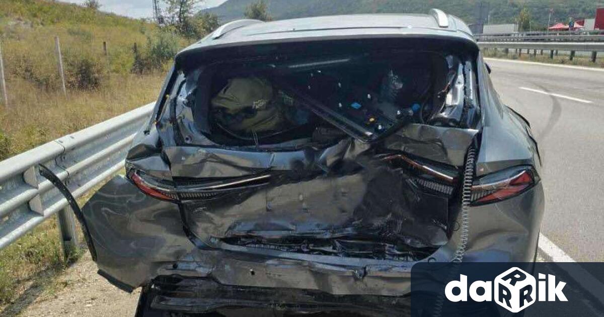 Движението при 369 км на автомагистрала Хемус е възстановено съобщи