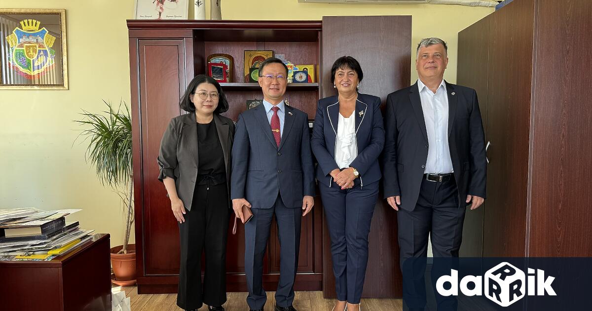 Извънредният и пълномощен посланик на Република Корея в Република България