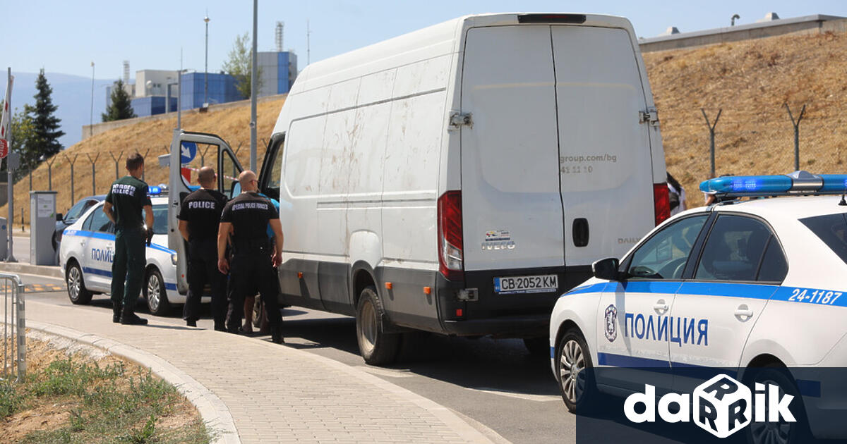 След кратко преследване Столичната полиция предотврати кражба на бус със