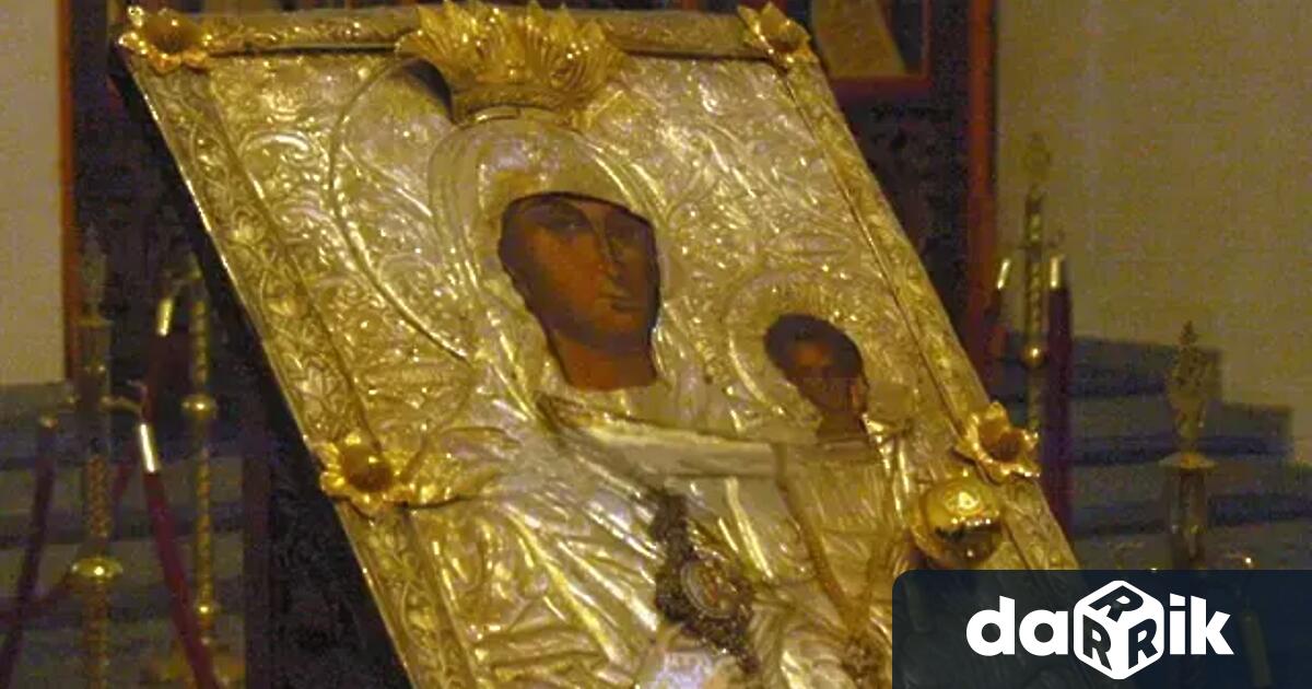 На 15 август православната църква отбелязва един от 12 те