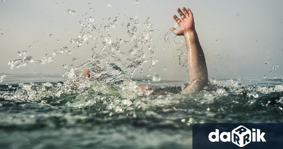 Продължава издирването на изчезналия в Охридското езеро българин Това съобщиха