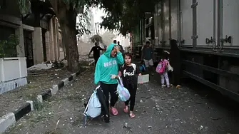 Петима палестинци бяха убити, докато чакали за хуманитарна помощ в Газа