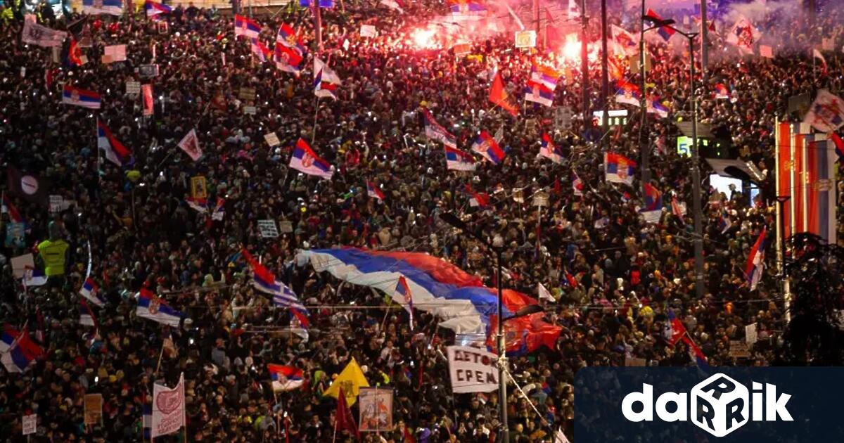 Антиправителствените протести в Сърбия ескалираха Стигна се до безредици в