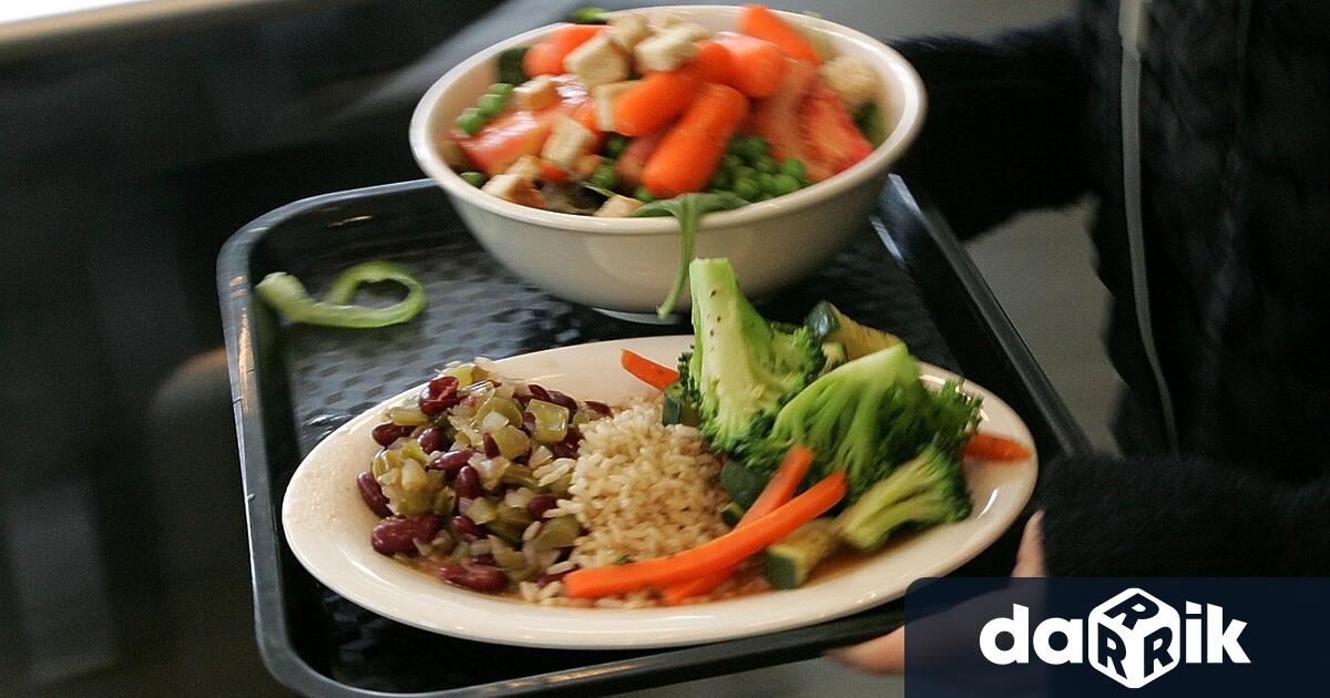 Повече от 360 деца се разболяха в град Сраген в