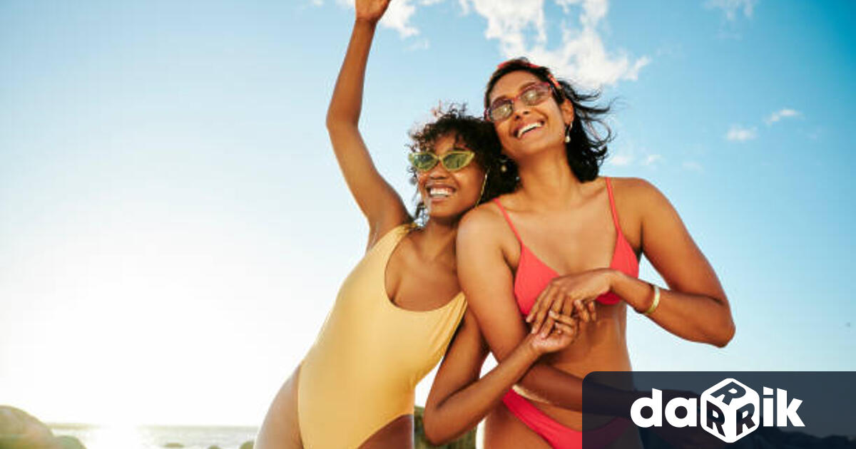 Лятотоетукимислитетисасамозаваканция Имамелеснорешение обнови летния си стил катозаменишгорнатачастнавизиятасисбански Тазигодинаплажнатамодаскачанаправовграда с лежерни визии коитоспокойноминаватизастрийтстайл Райетосезавръща по дръзкоотвсякога Банскисрайетаихалтердеколтесъссигурностщепривлечевниманието независимодалисинаплажаиливграда Съчетигосширокидънки сандалинатокишалвкосатазанебрежноградскоизлъчване Неподценявайкласическияедноцветен Черниятцялмодел особеносголгръб езадължителенвлетниягардероб Облечигонасрещавечерслененибермуди блейзър нискитокчетаиклъч Аакоискашмаксималенефект изберибанскивяркожълто лимонено неоновоилипастелно Жълтотоеабсолютниятхиттовалято и има нюанс