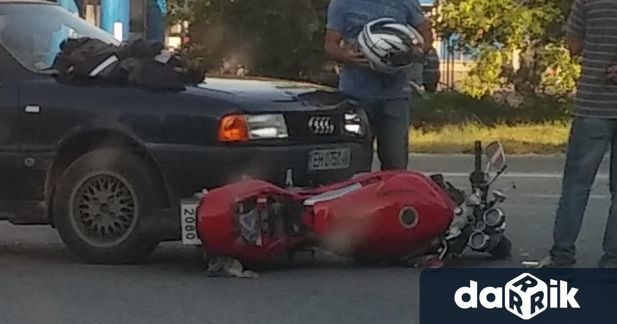 21 годишен е катастрофирал в град Тръстеник с мотоциклет Ямаха наранявайки