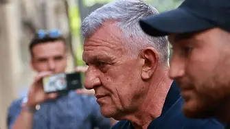 След тричасов разпит: Паскал излезе от КПК