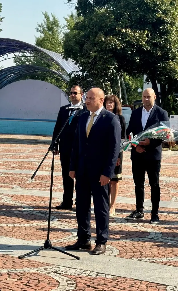  Ловеч означи 148 години от своето Освобождение 