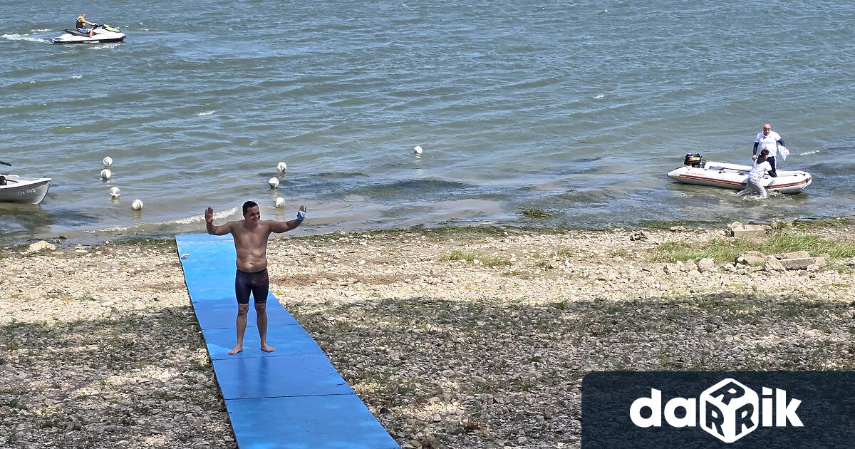 Цанко Цанков направи постижение за 24 часово индивидуално непрекъснато плуване без