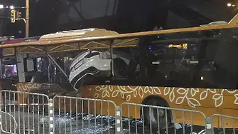 Оперираха шофьора на автобуса, в който се вряза 21-годишният Виктор Илиев
